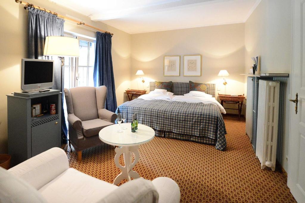 Romantik Hotel Jagdhaus Waldfrieden Bilsen Habitación foto
